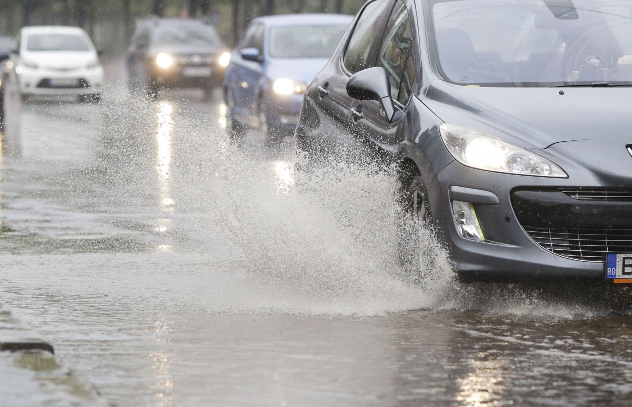 Prognoză specială pentru Bucureşti: Va începe să plouă și să bată vântul. Temperaturile maxime vor fi de 4-5 grade Celsius