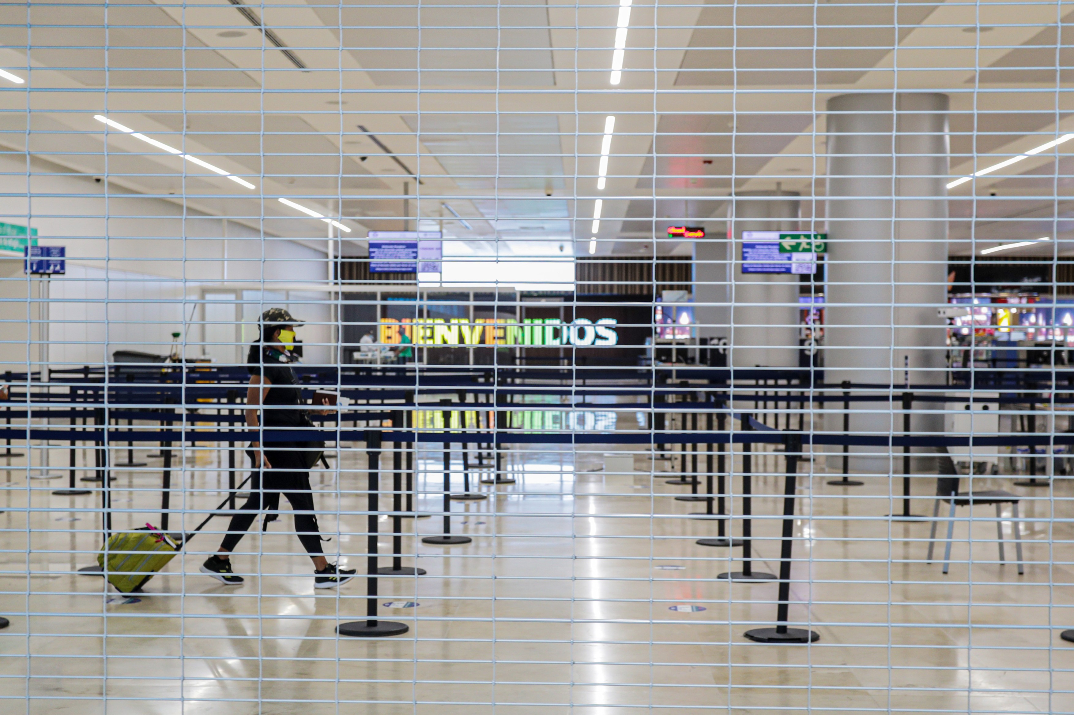Românii blocați în aeroportul din Cancun au fost lăsați să intre în Mexic. Ministrul de Externe mexican: "Lucrăm să nu se mai repete"