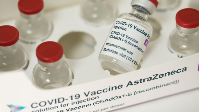 cutie cu doze de vaccin astrazeneca impotriva covid-19