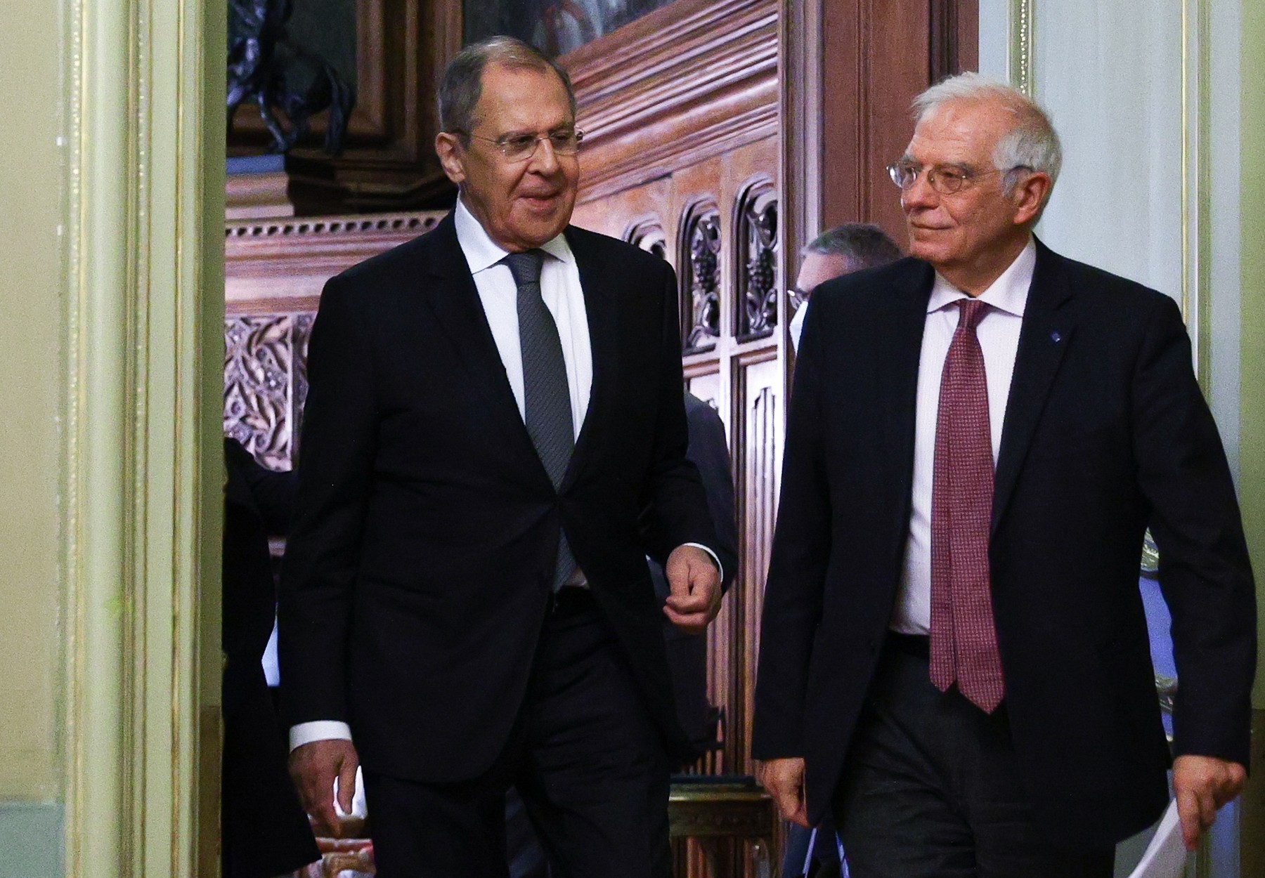 Zeci de europarlamentari semnează o scrisoare către Ursula von de Leyen să-l demită pe Josep Borrell după vizita din Rusia