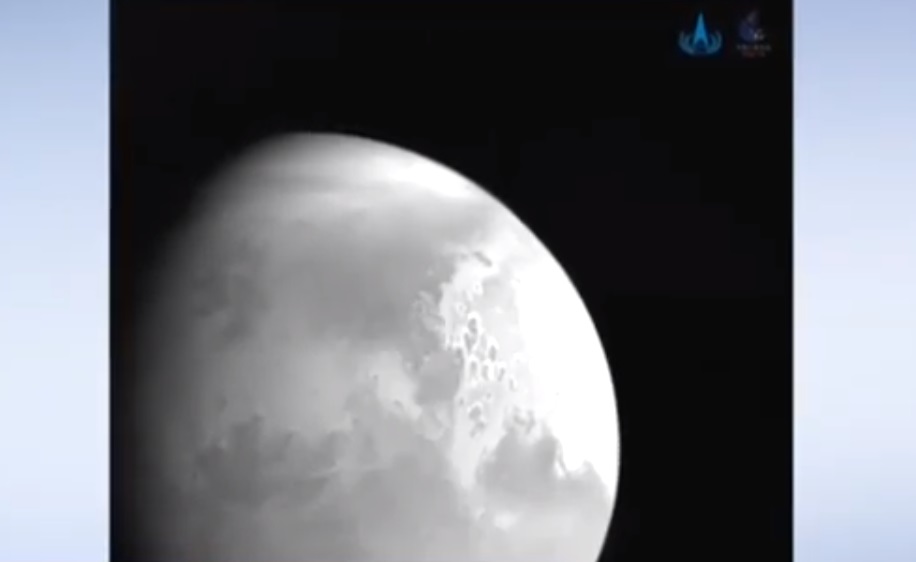 Sonda Tianwen-1, „Căutarea adevărului ceresc”, a trimis prima fotografie a planetei Marte
