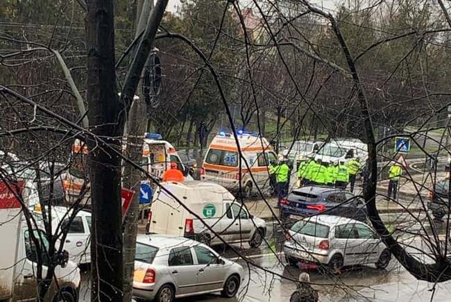 Bărbat de 74 de ani, lovit pe trecerea de pietoni de un șofer de 97 de ani. Acesta a fugit de la locul accidentului
