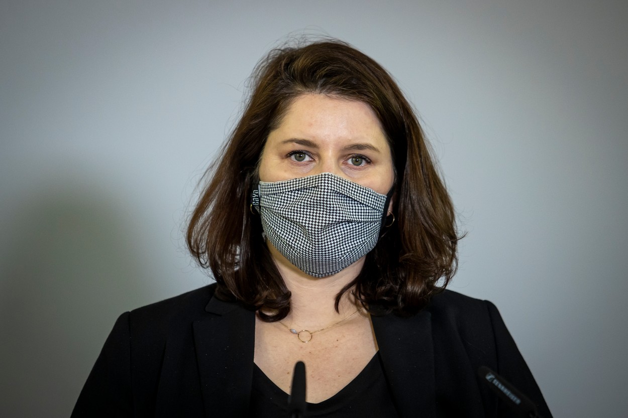 Scandal în Cehia, după ce ministrul muncii a comparat pandemia cu Al Doilea Război Mondial
