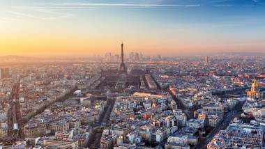 Panoramă aeriană a Parisului.