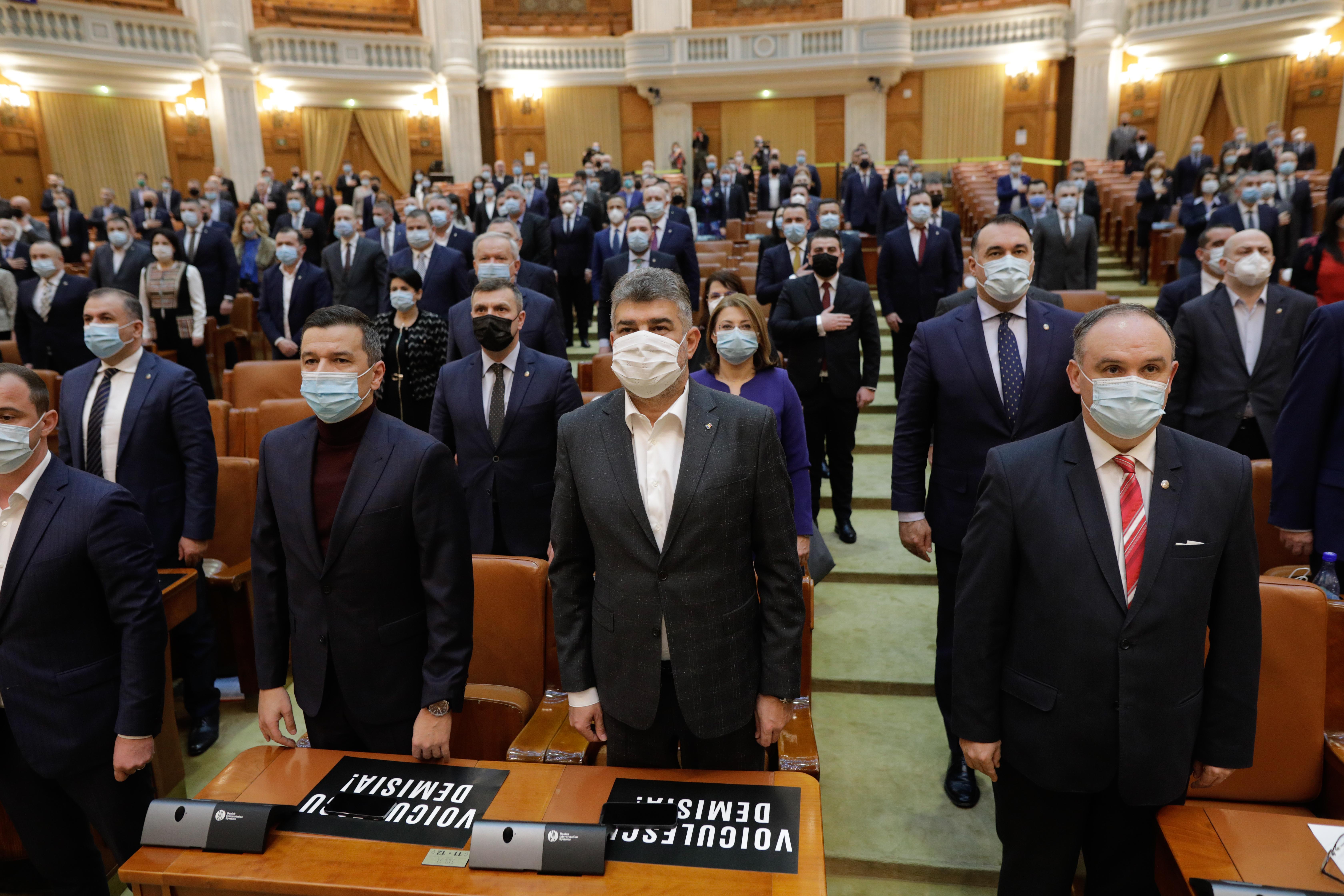 PSD va depune amendamente pentru creșterea pensiilor și alocațiilor: E greșit să ne raportăm la copii și pensionari ca la o cheltuială