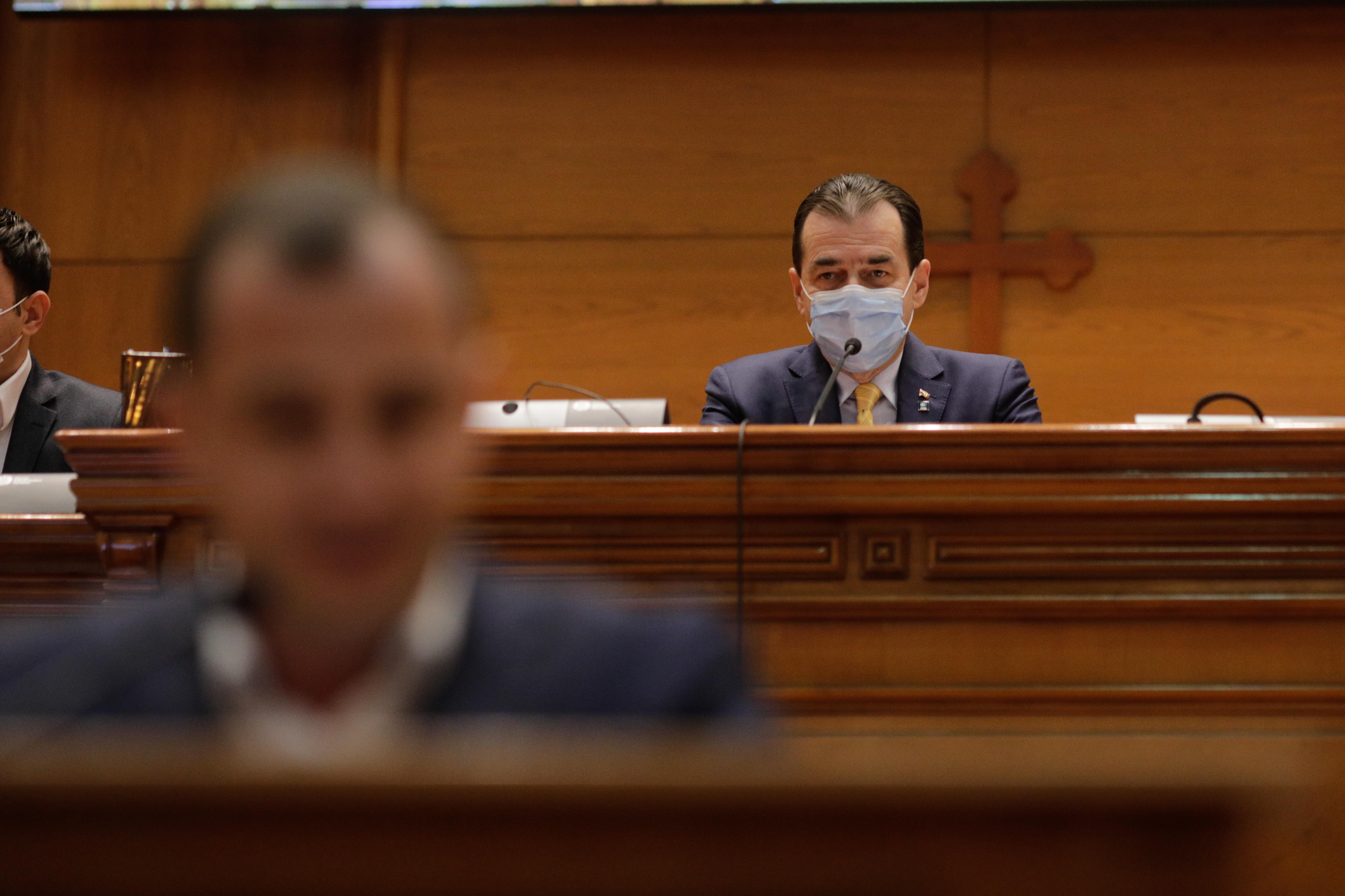 Pensiile speciale ale parlamentarilor au fost eliminate. Nu se vor mai acorda nici cele aflate în plată