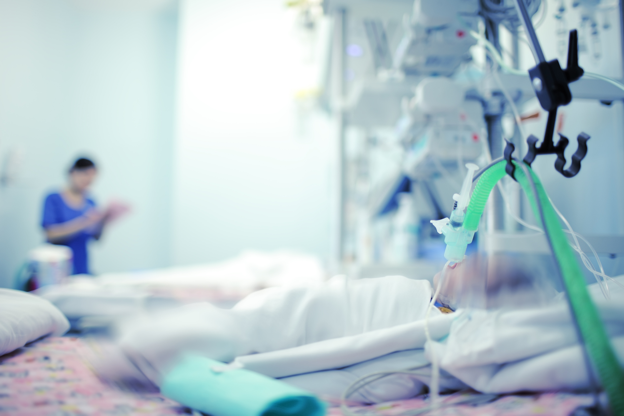 Bebelușul mort după botez înghițise 110 ml de apă. Mărturia șocantă a tatălui