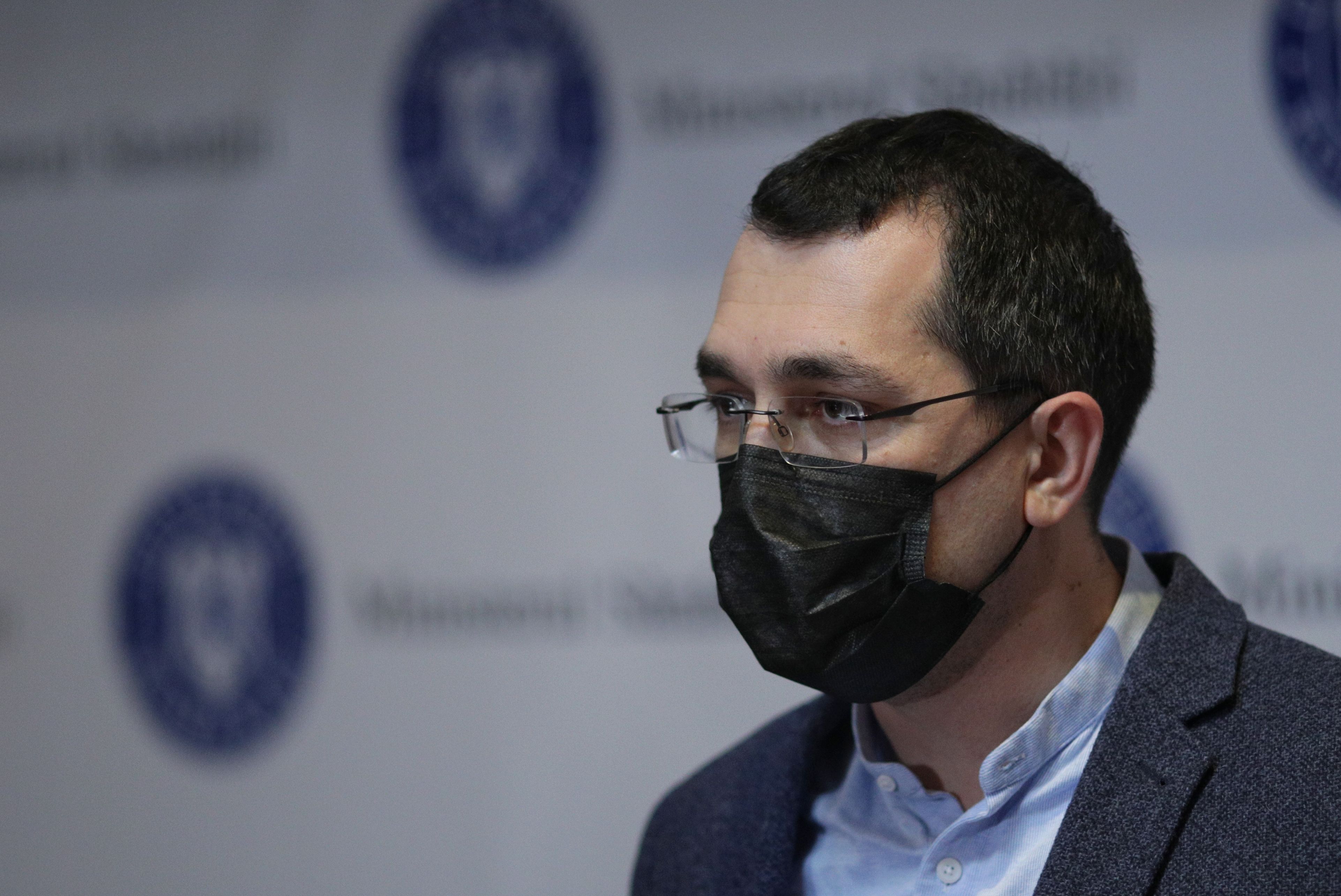OUG lăsată de Tătaru pentru modernizarea spitalelor, uitată de Voiculescu: „Avem abordări diferite, eu sunt chirurg, el este economist”