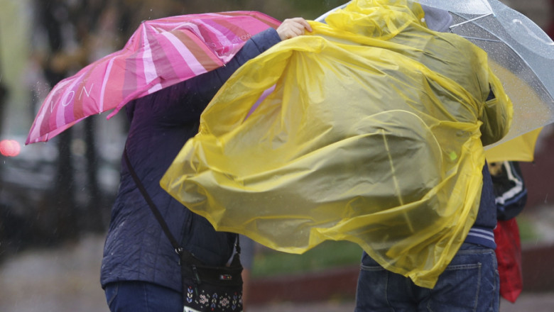 Avertizare meteo. Cod galben de vânt puternic în 27 de județe din țară