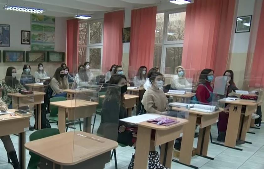 Comitetul pentru Situații de Urgență a reevaluat scenariile de funcționare a școlilor din București