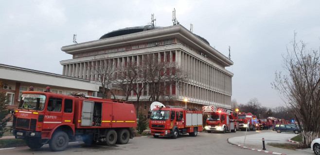 incendiu politehnica pompieri