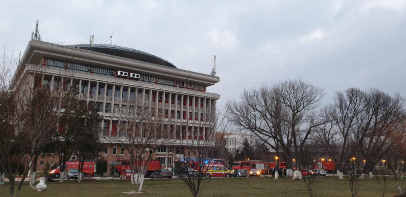 incendiu politehnica pompieri2