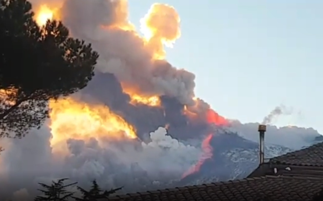 VIDEO. Cea mai mare erupție a vulcanului Etna din ultimii ani