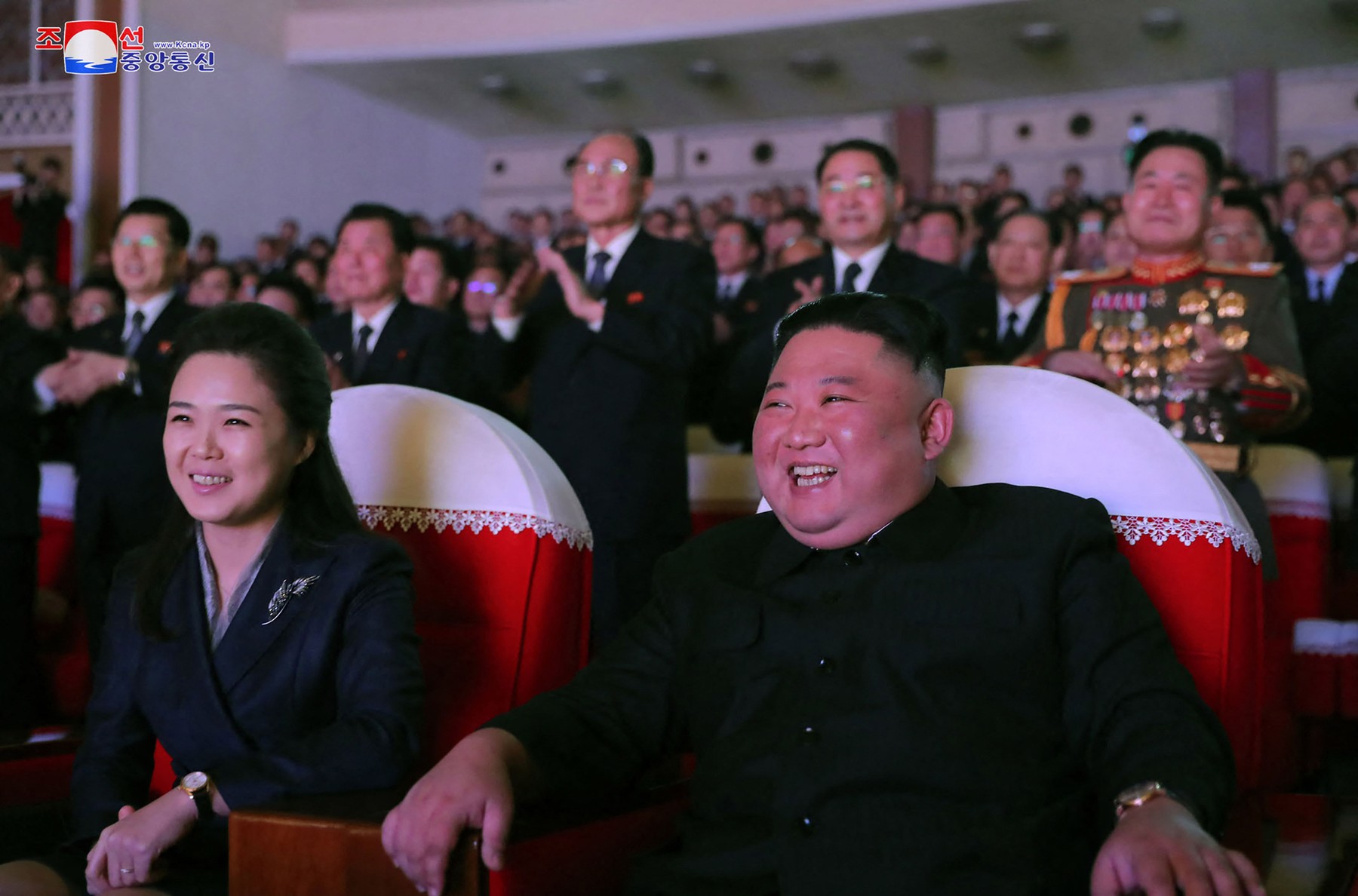 Soția lui Kim Jong Un, prima apariție în public după mai bine de un an de absență