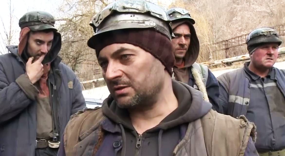 Minerii blocați în subteran își cer salariile neplătite: Nu pot să-i spun copilului că nu îi dau azi mâncare și să mai aștepte