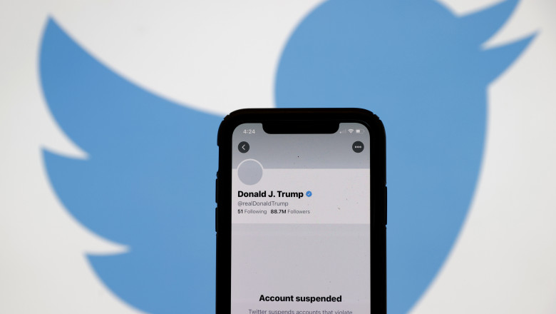 Contul de Twitter al lui Donald Trump rămâne blocat, chiar dacă va candida în 2024 la președinția SUA