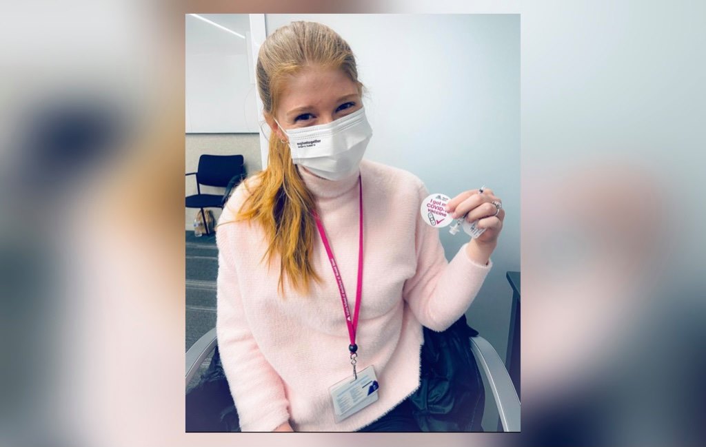 Fiica lui Bill Gates s-a vaccinat împotriva Covid-19: „Din păcate, nu mi-a implantat în creier geniul tatălui meu”