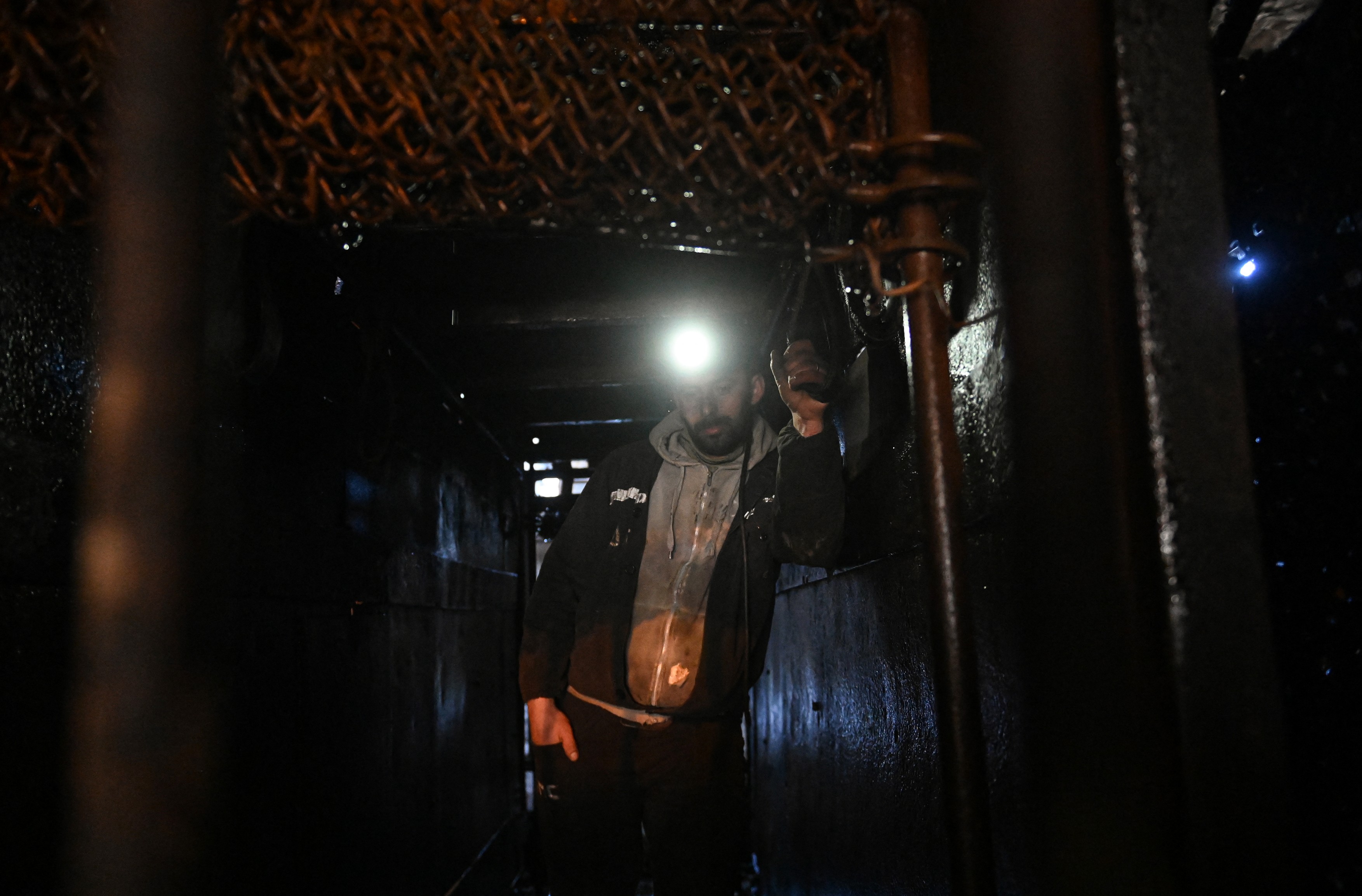 Guvernul pregătește alocarea a 350 milioane lei pentru închiderea minelor din Valea Jiului. Suma acoperă doar jumătate din necesar