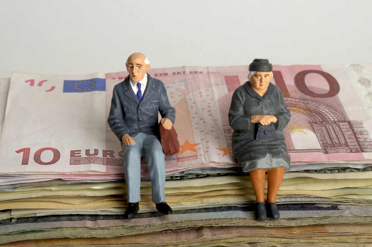 O bătrână din Italia a lăsat moștenire 25 de milioane de euro unor străini. Cât a primit femeia care a îngrijit-o în ultimii ani