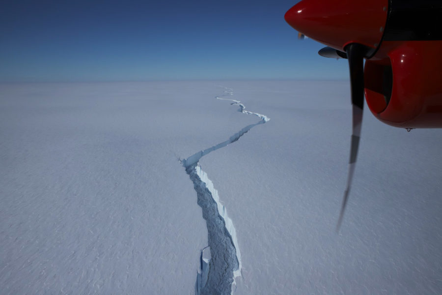 Un iceberg de 1.270 kilometri pătrați s-a desprins de Antarctica
