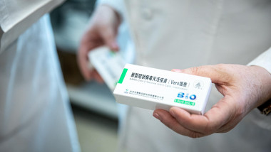 cutie cu vaccinul chinezesc sinopharm