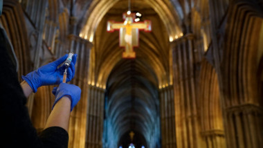 Catedrala transformata în centru de vaccinare în marea britanie