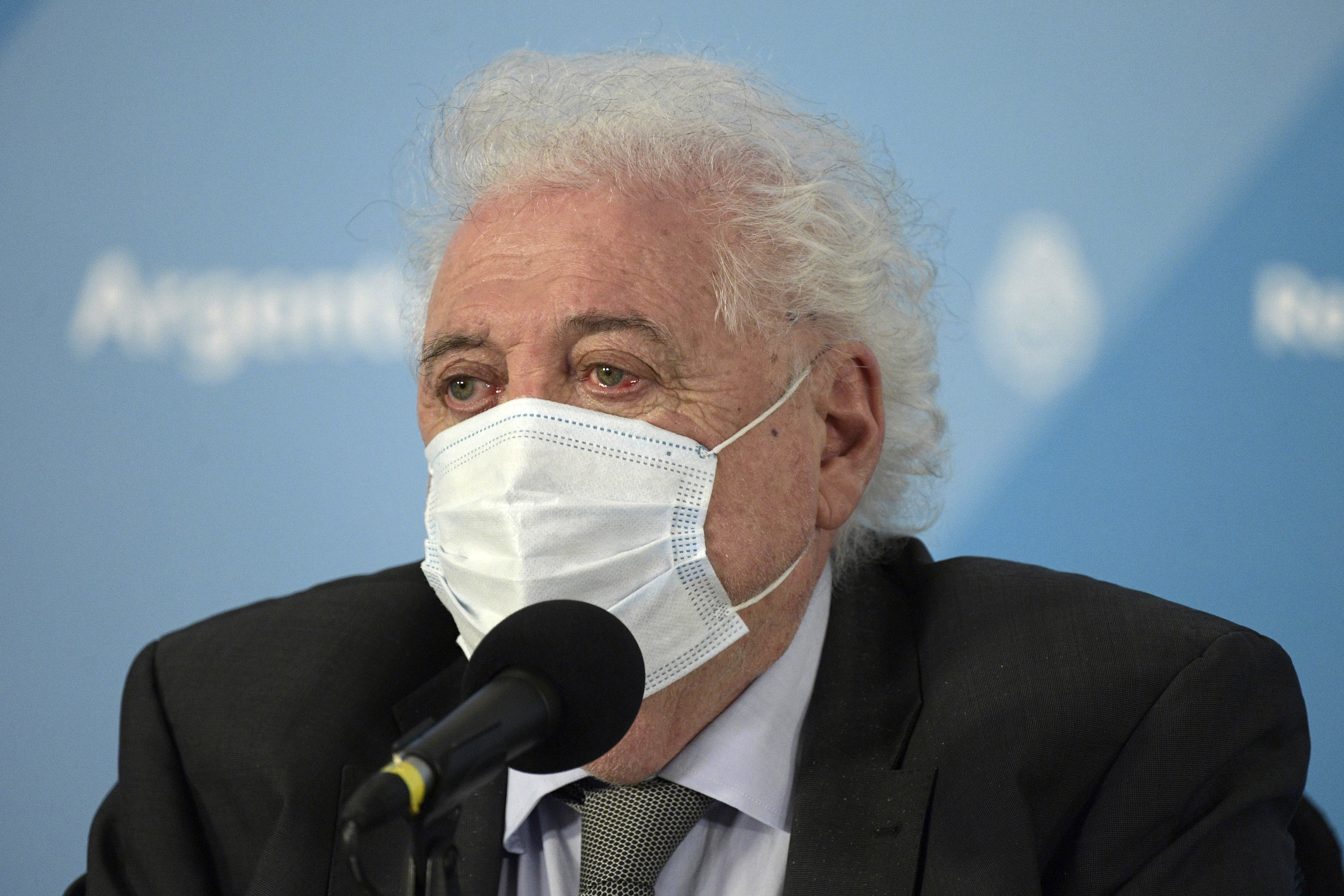 Scandal uriaș în Argentina: Ministrul sănătăţii şi-a vaccinat prietenii în minister, înaintea persoanelor în vârstă