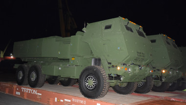 Autovehicul militar descărcat în Portul Constanța