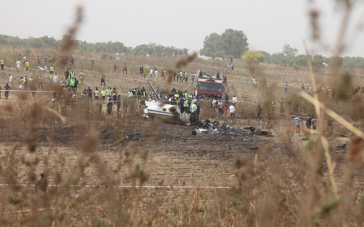 Avionul prăbușit în Nigeria se afla într-o misiune de salvare a zeci de elevi răpiți dintr-o școală
