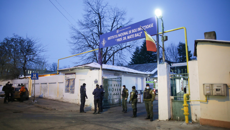 Forțe de ordine la poarta Institutului Matei Balș