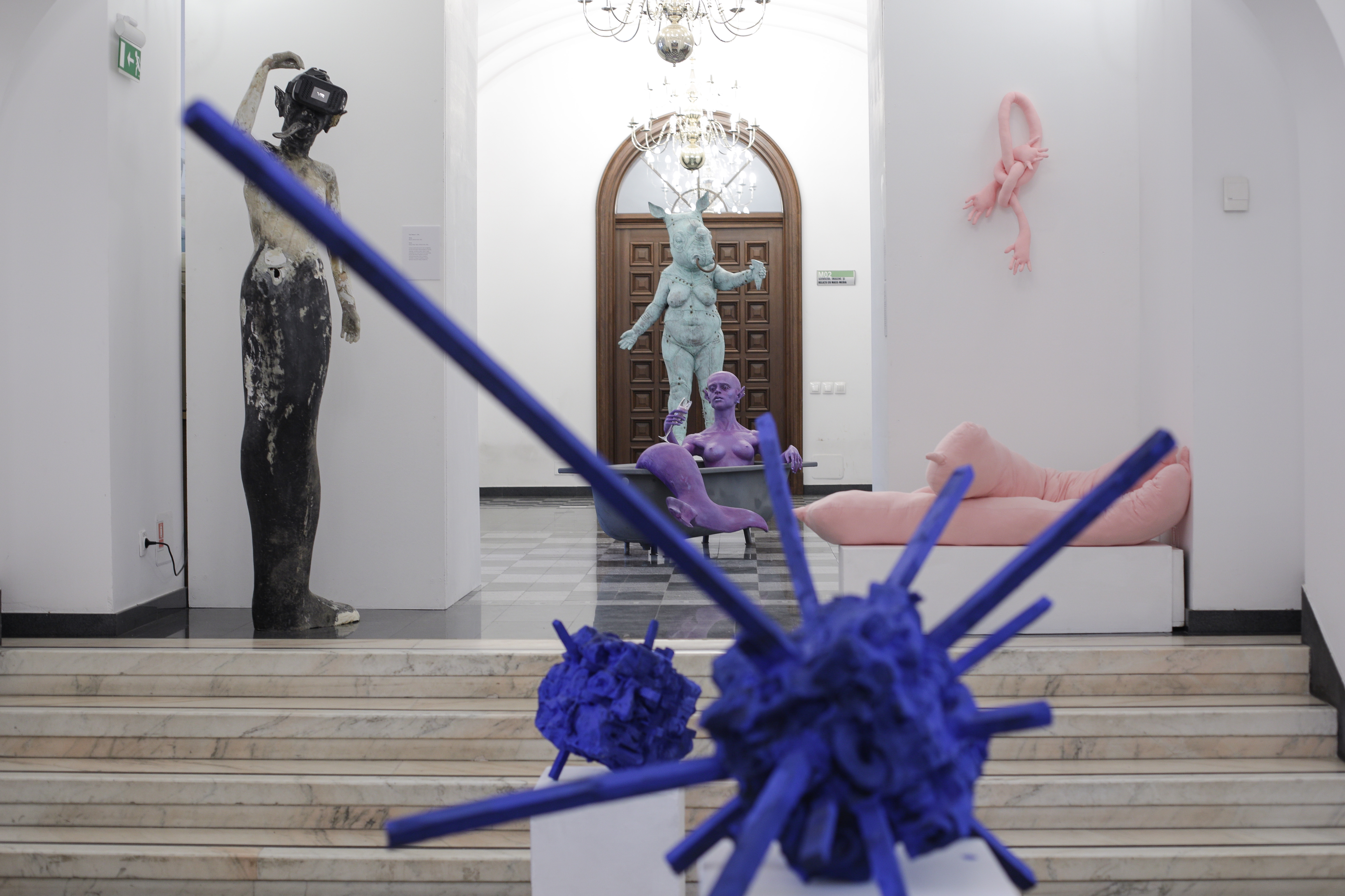 Ar trebui să fim indignați de expoziția de pe holurile Primăriei Sectorului 1?