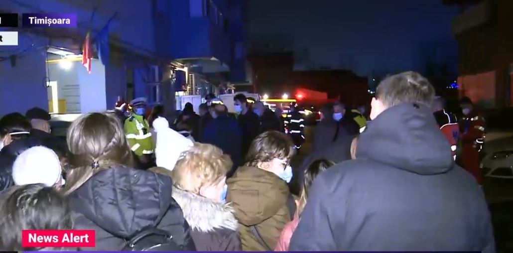 70 de persoane evacuate după o dezinsecție într-un bloc din Timișoara. Specialiștii au detectat substanțe periculoase