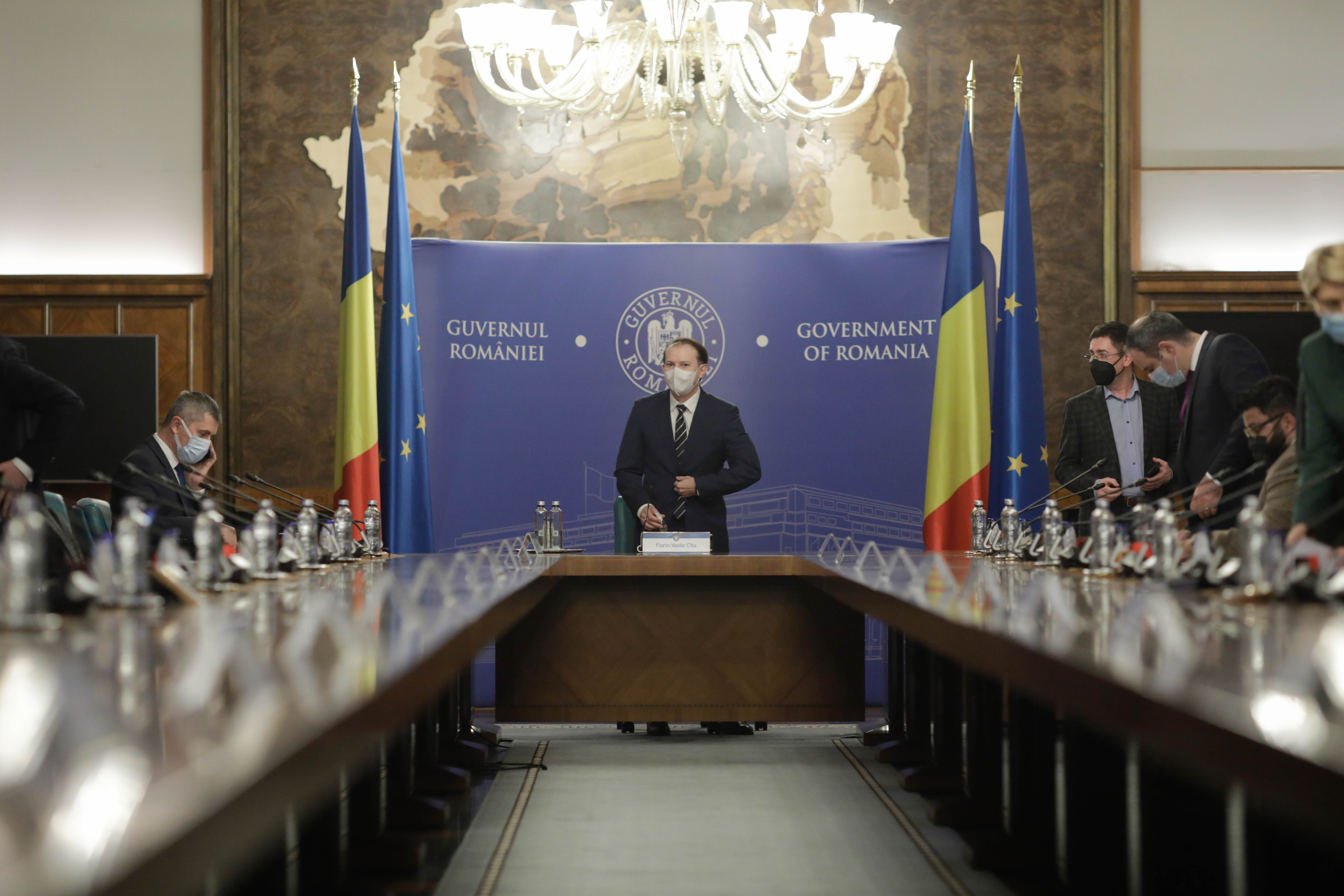 Pentru ce proiecte a alocat Guvernul 380 de milioane de lei? Banii, împărțiți la primăriile PNL, USR PLUS și UDMR