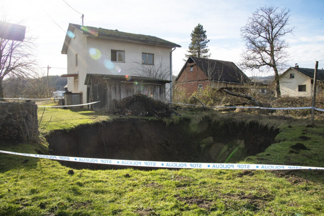 Petrinja, 30.01.2021 - Holes created after the earthquake in Mecencani are increasing and new ones are appearing