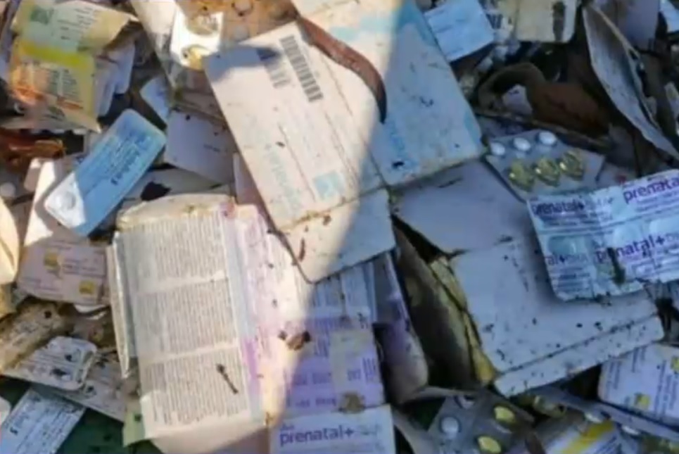 Cutii de medicamente aruncate în lacul Someșul Cald, după un caz similar pe lacul Tarnița