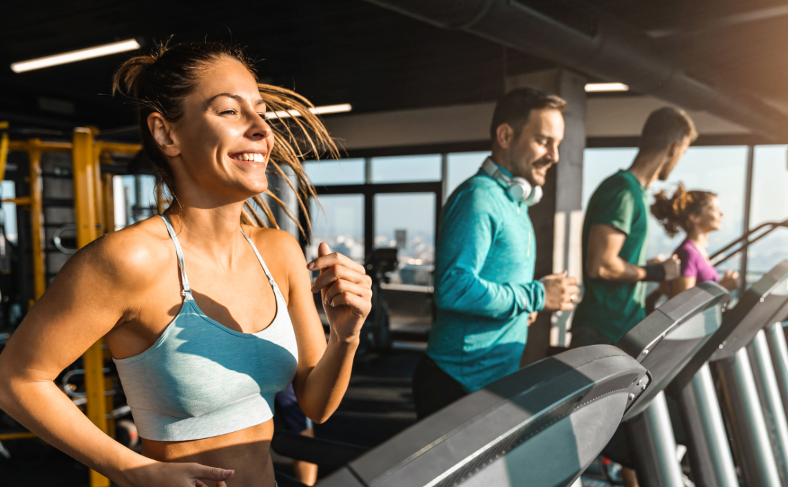 O femeie a murit după o oră de sport. Este mersul la sală sanătos? Medic: Nu e pentru oricine. Aveți grijă la aceste simptome
