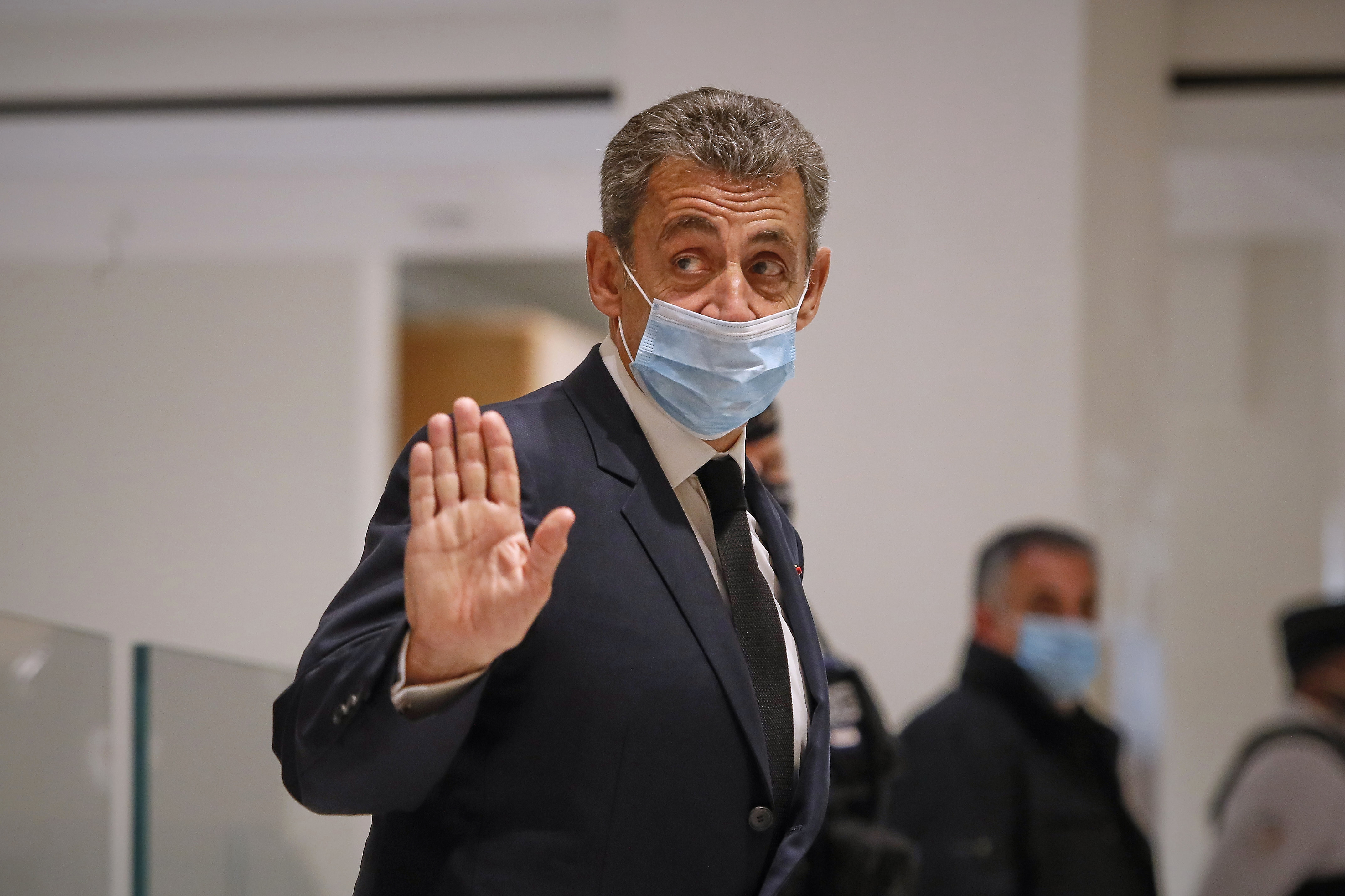 Nicolas Sarkozy, condamnat la închisoare cu executare, anunță că va face apel la decizia instanței