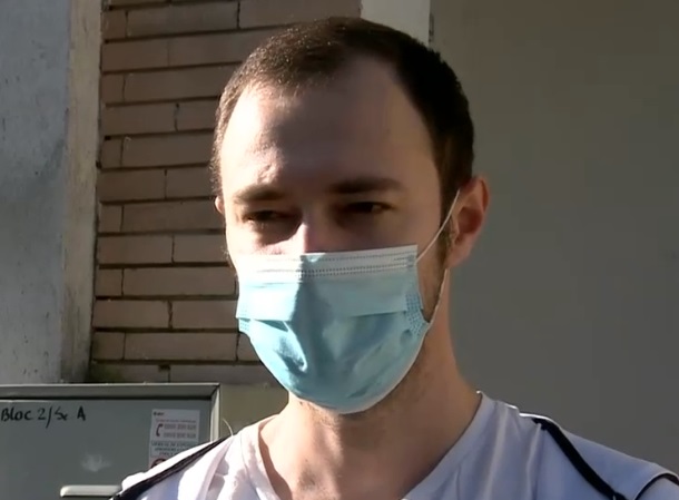 Martor la intervenția de la Onești: Polițiștii erau în față scării și stăteau, râdeau de parcă își spuneau glume