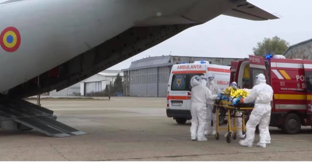 Cei doi bărbați arși în incendiul din Prahova, transferați în străinătate. O femeie, victimă a altui incendiu, este dusă în Austria