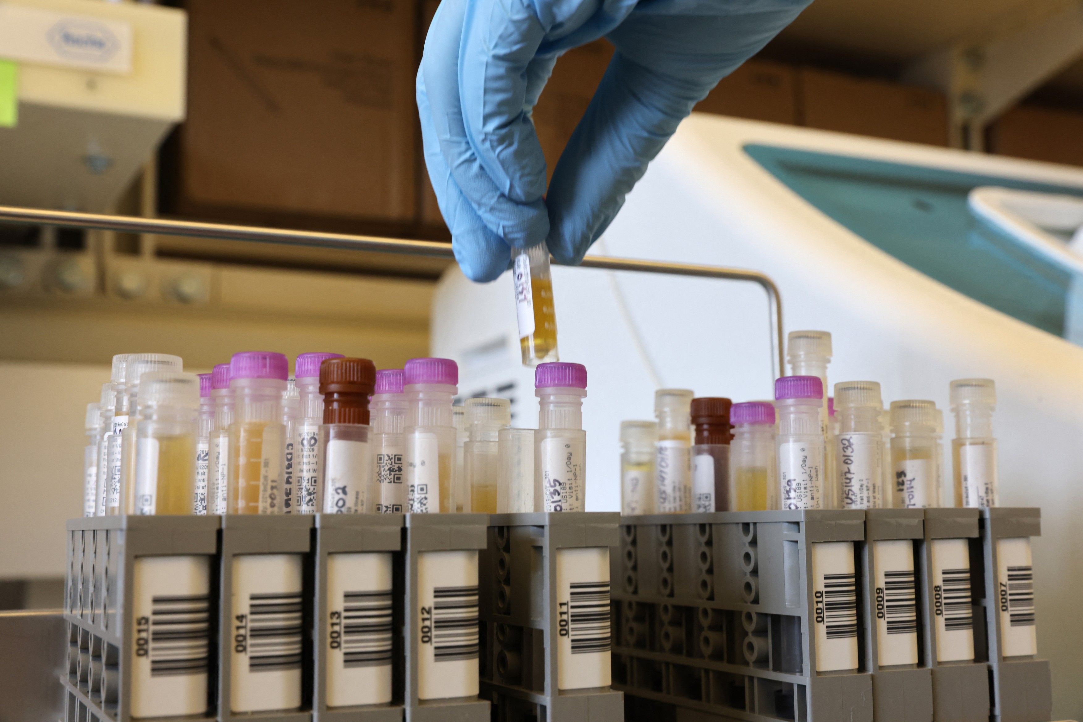 Polonia va produce vaccinul anti-COVID-19 de la Novavax