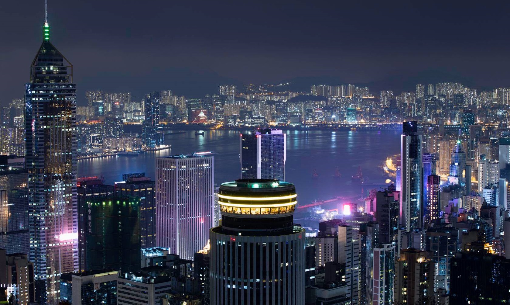 SUA acuză China de fake news în cazul unor angajați ai consulatului din Hong Kong, infectați cu coronavirus