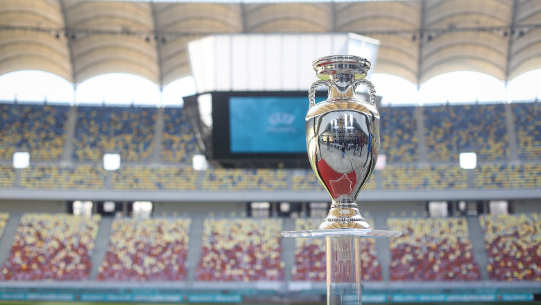 Trofeul ce va fi oferit câştigătoarei Euro 2020 expus pe Arena Naţională din Bucureşti în martie 2019