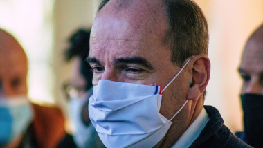 Jean Castex, premierul Franței, poartă mască.
