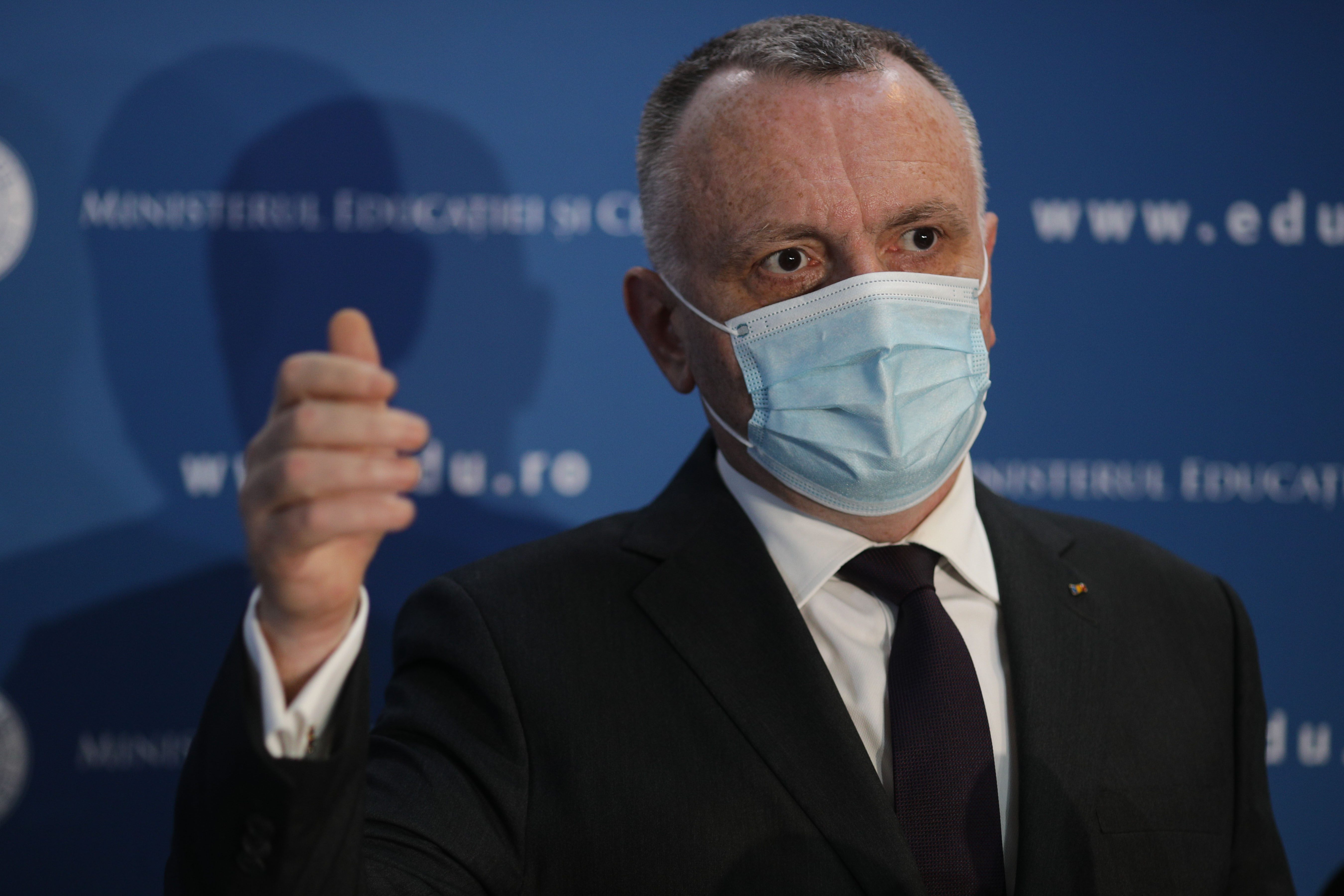 De ce nu a luat ministrul Educației în calcul repetarea anului școlar pentru elevi