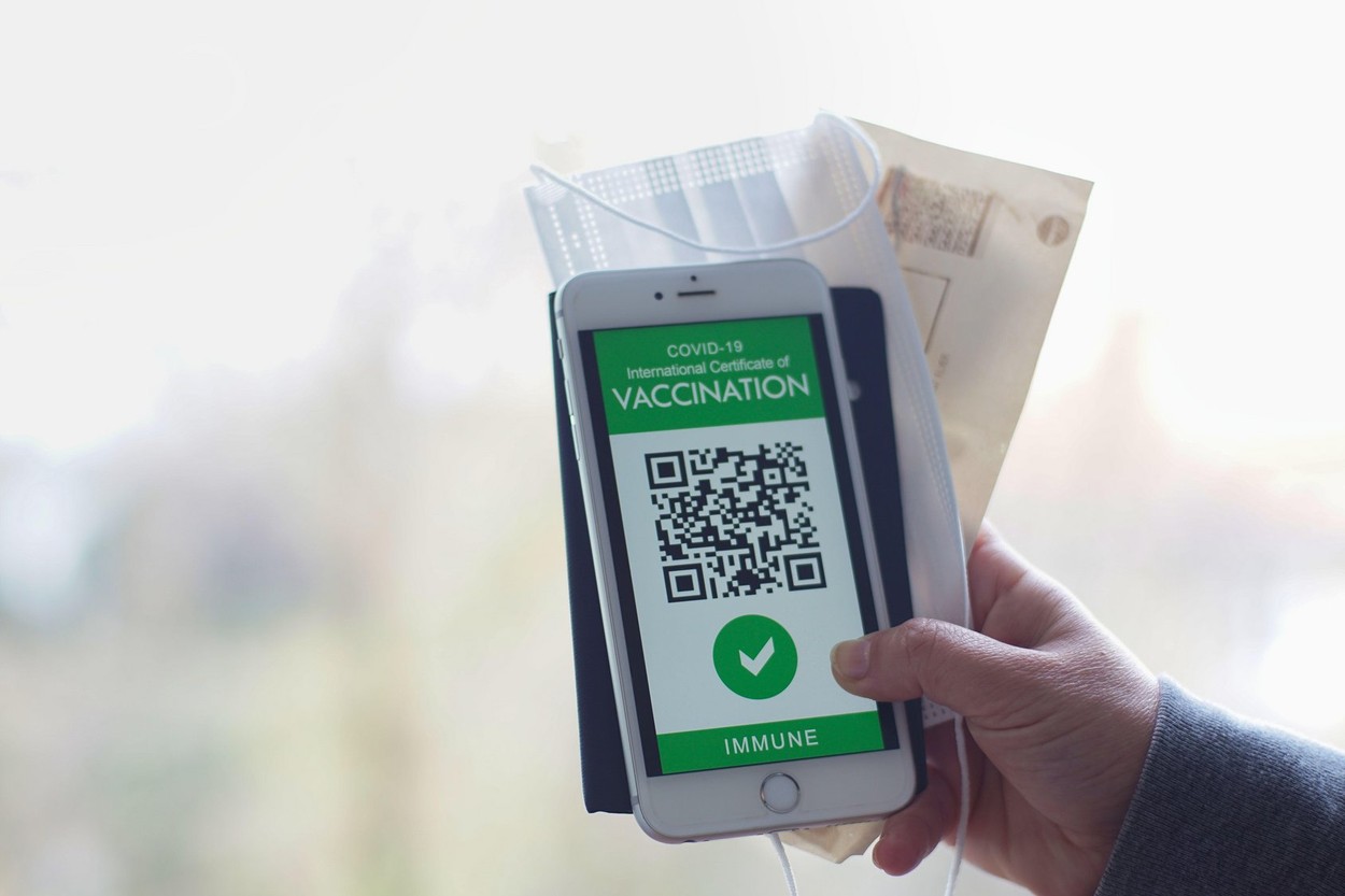 Comisia Europeană a prezentat „adeverința electronică verde”, documentul care va facilita libera circulație în UE