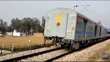 Trenul cu pasageri a luat-o înapoi, în urma unei defecțiuni tehnice
