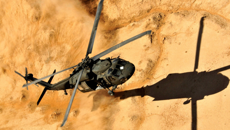elicopter militar in afganistan
