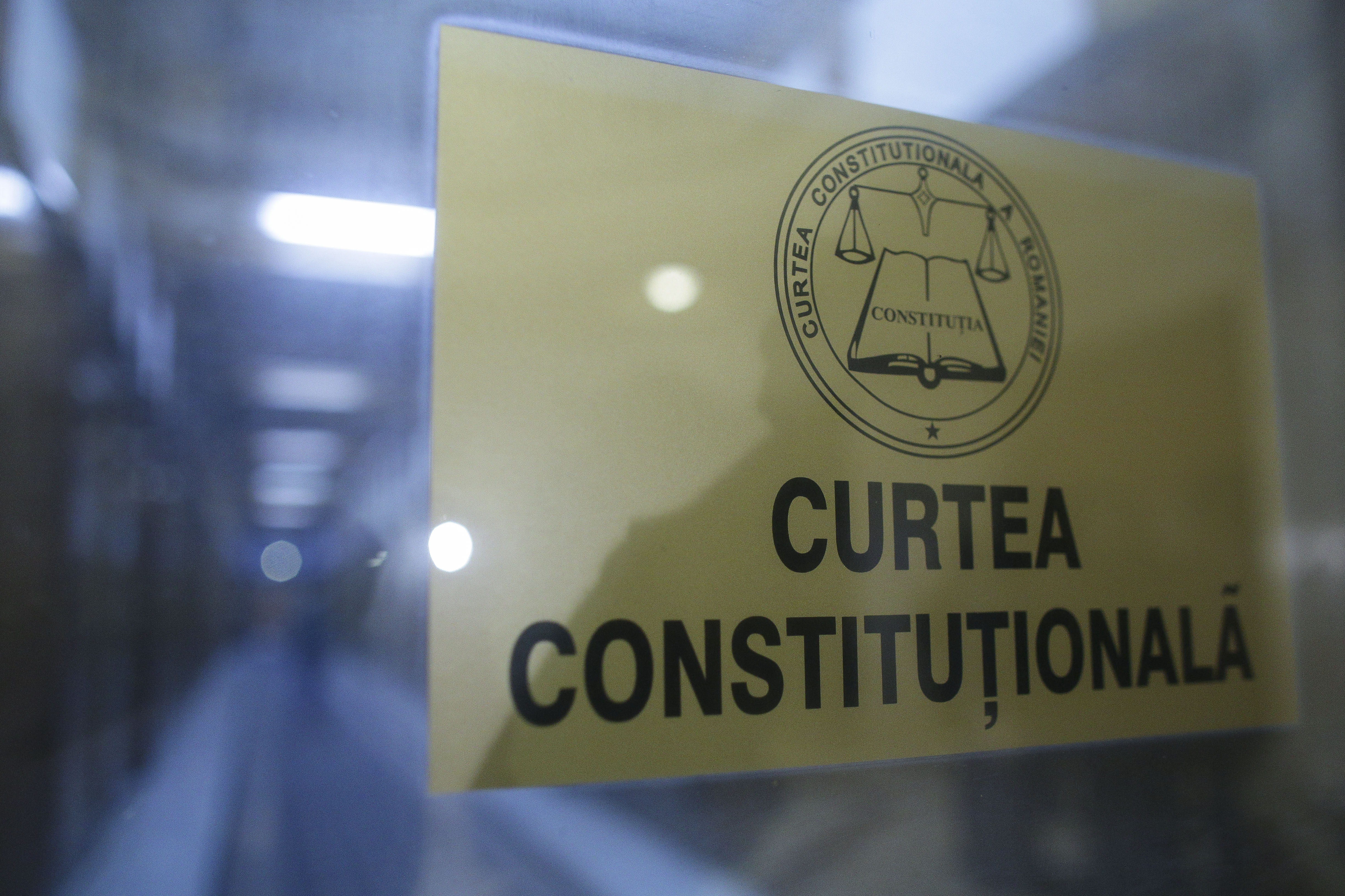 CCR publică motivarea privind neconstituționalitatea eliminării pensiilor parlamentarilor: S-a acţionat cu „impetuozitate” şi „grabă”