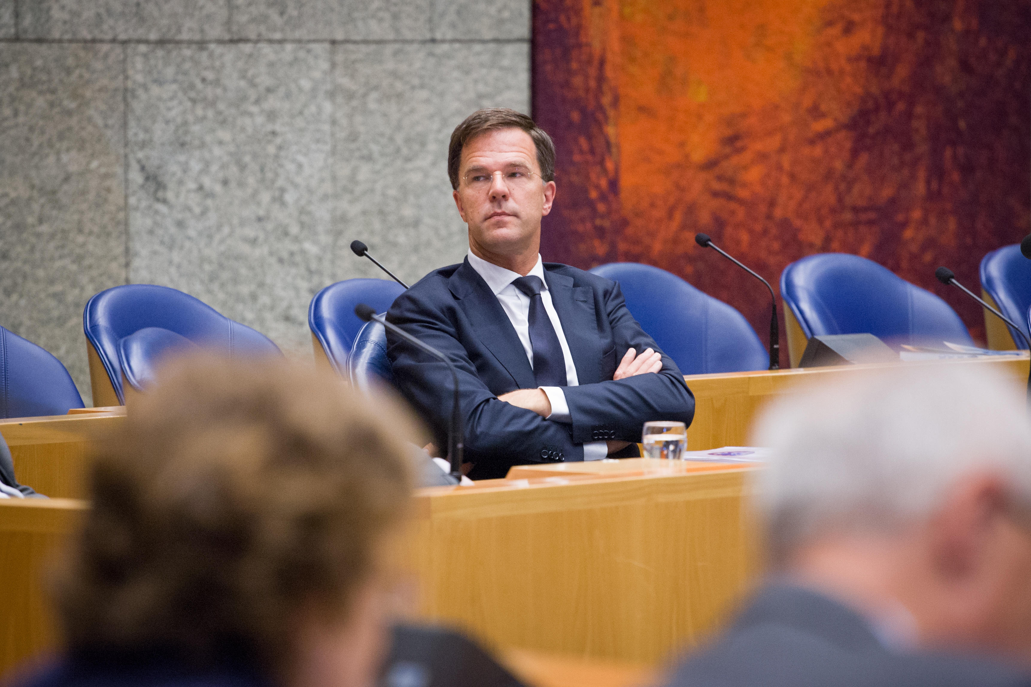 La două luni de la demisie, Mark Rutte este reconfirmat la conducerea guvernului olandez, dupâ ce partidul său a câștigat alegerile