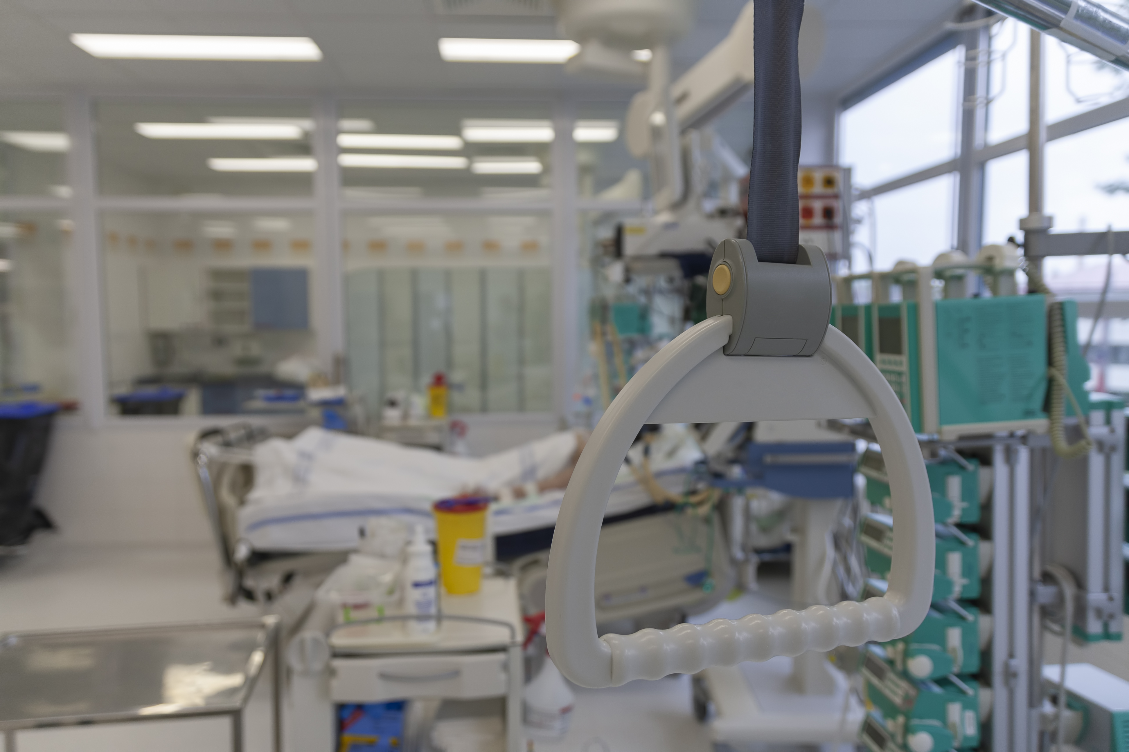 Record sumbru în Europa după un an de pandemie - continentul devine prima regiune a lumii care depășește pragul de un milion de decese